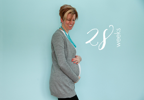 28 week pregnancy photo