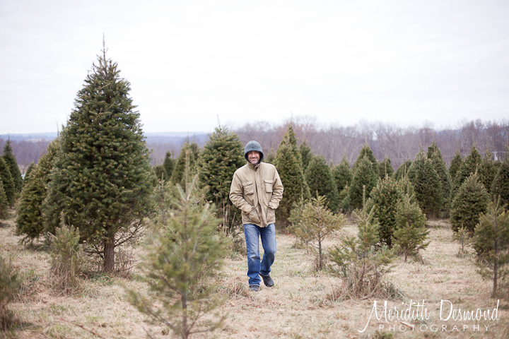 Tree Hunt 11-24-18--14 w logo